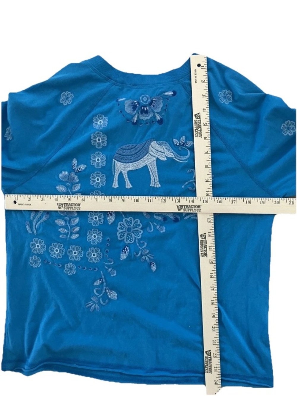 NWT Johnny Was Raw Edge Raglan Boxy Embroidered Tee Cotton Blue Ret. $130 Small - Picture 2 of 5